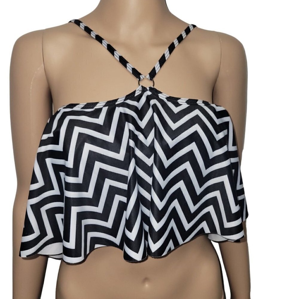 Women's Unbranded Bikini Top. Size Medium. Excellent Condition Pre-owned.